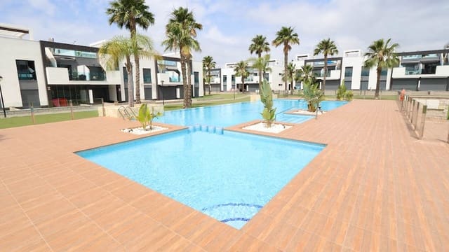 2 quarto Bungalow para venda em Guardamar del Segura com piscina garagem - 255 000 € (Ref: 9902111)