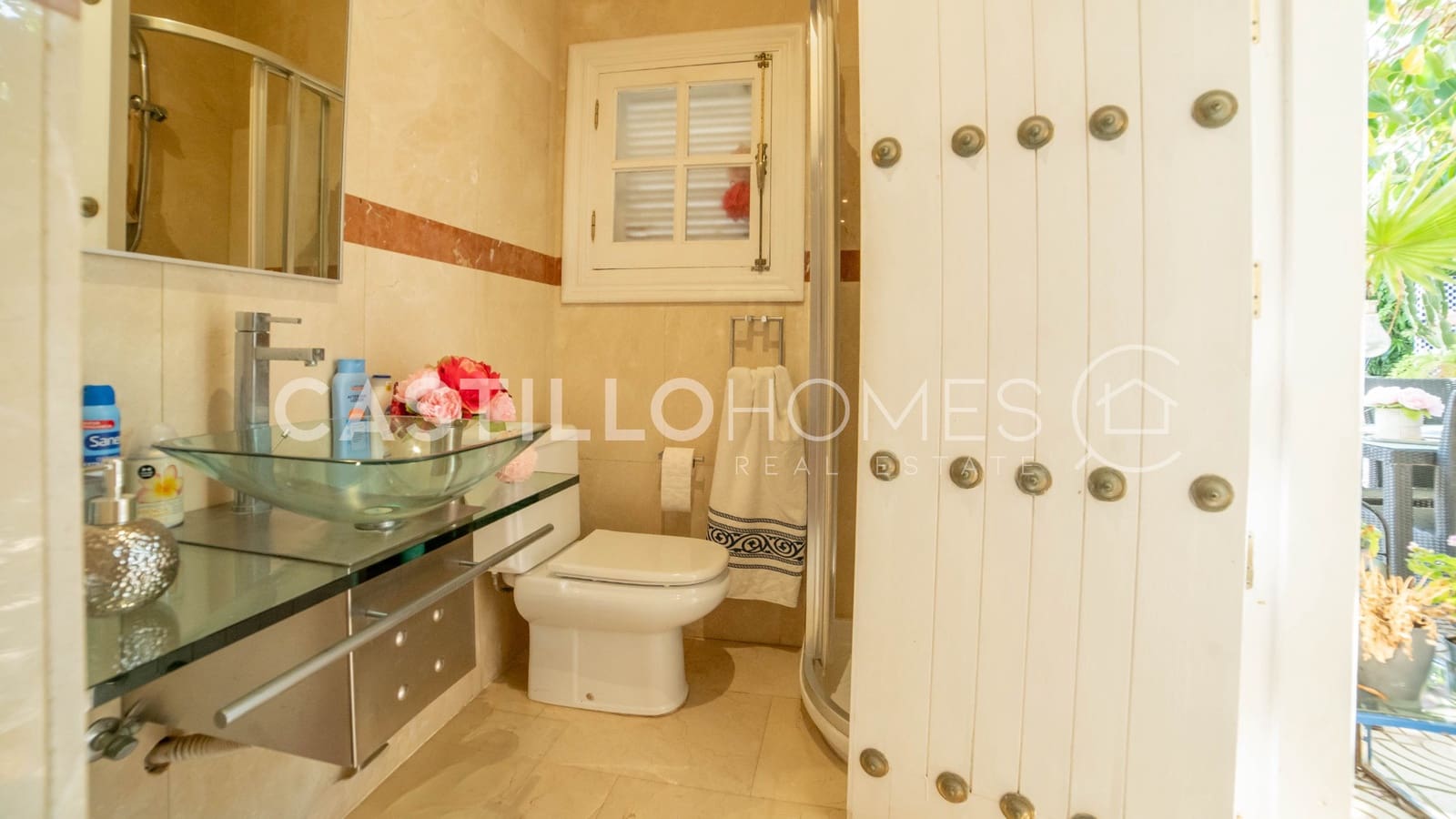 5 sypialnia Dom na sprzedaż w Torrevieja z basenem garażem - 840 000 € (Ref: 9902113)