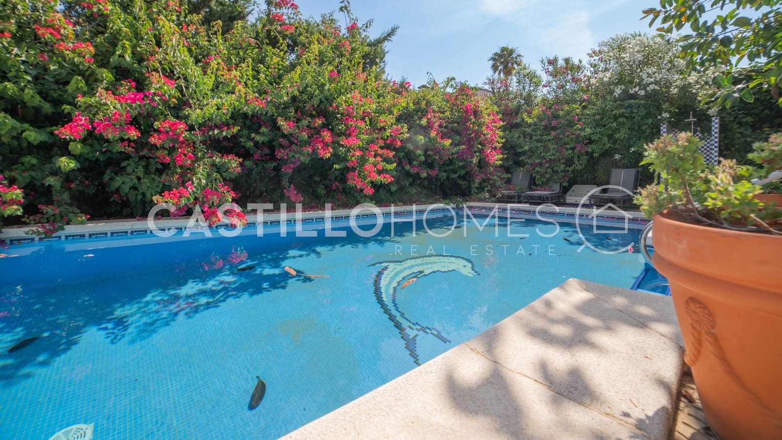 5 sypialnia Dom na sprzedaż w Torrevieja z basenem garażem - 840 000 € (Ref: 9902113)