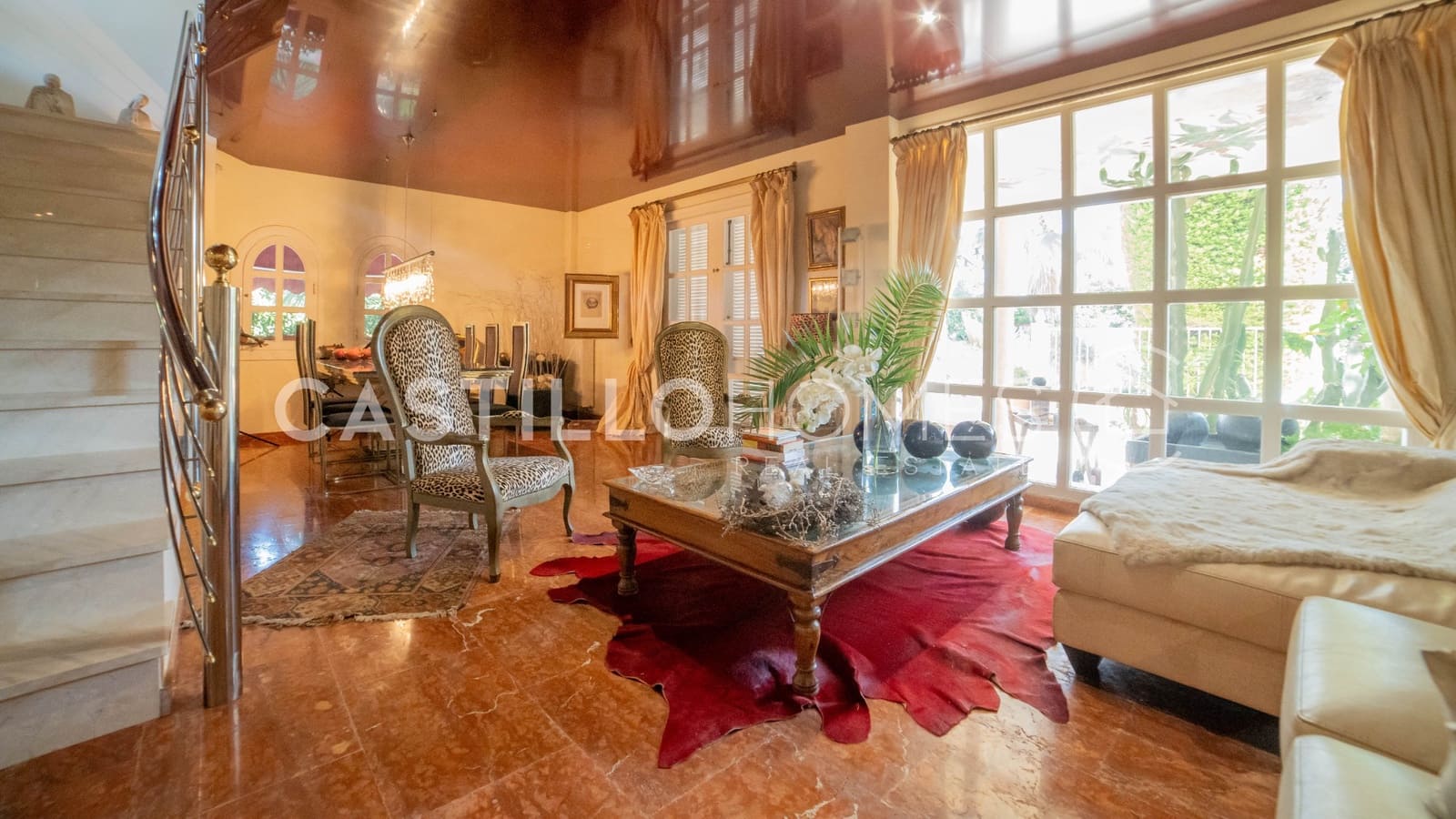 5 sypialnia Dom na sprzedaż w Torrevieja z basenem garażem - 840 000 € (Ref: 9902113)