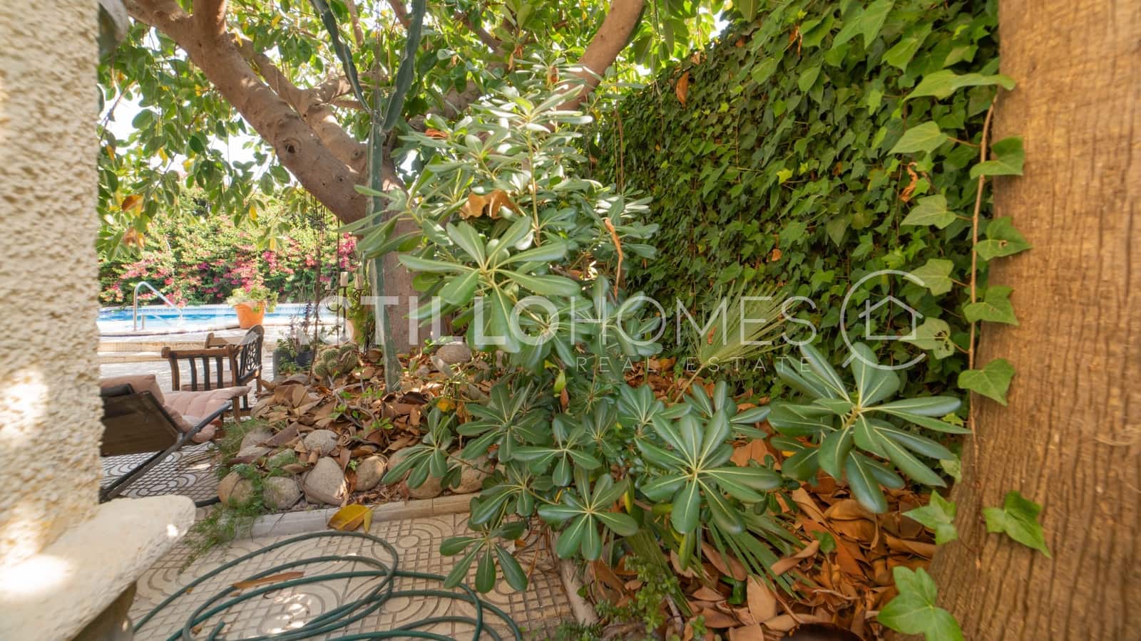 5 sypialnia Dom na sprzedaż w Torrevieja z basenem garażem - 840 000 € (Ref: 9902113)