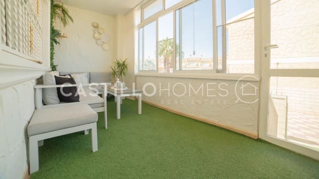 4 makuuhuone Omakotitalo myytävänä paikassa Torrevieja mukana uima-altaan - 349 000 € (Ref: 9909444)