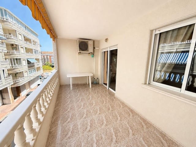Apartamento de 2 habitaciones en Torrevieja en venta con garaje - 174.000 € (Ref: 9913406)