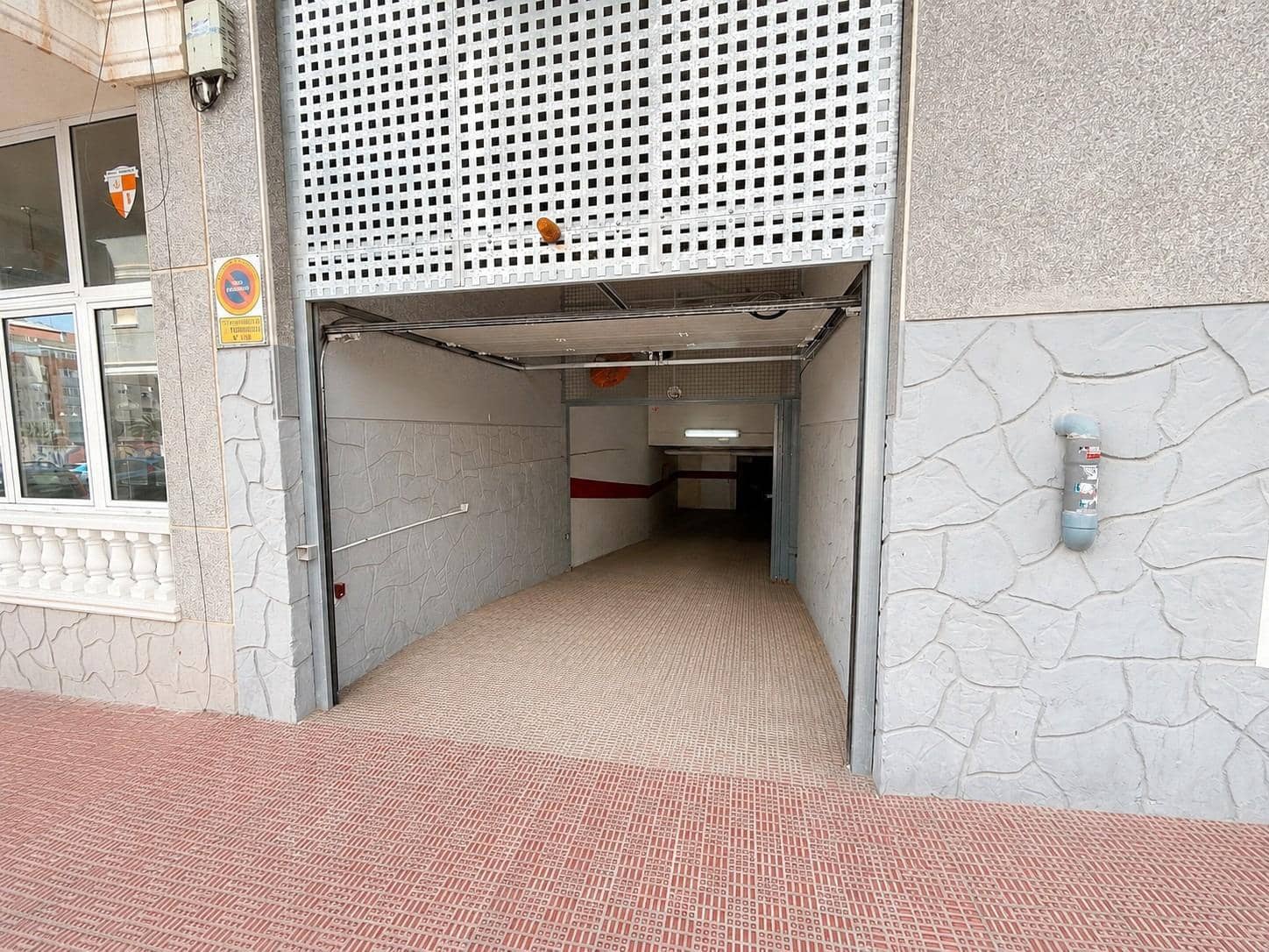 Apartamento de 2 habitaciones en Torrevieja en venta con garaje - 174.000 € (Ref: 9913406)