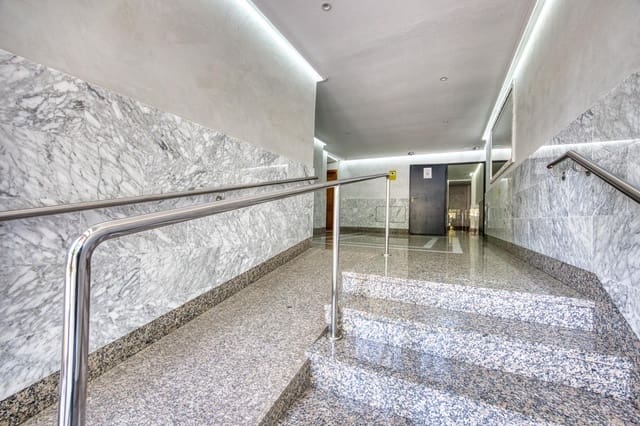 2 quarto Apartamento para venda em Torrevieja - 126 000 € (Ref: 9913410)