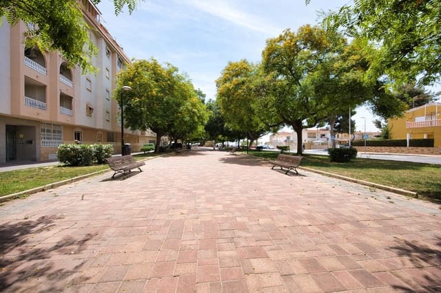 2 quarto Apartamento para venda em Torrevieja - 126 000 € (Ref: 9913410)