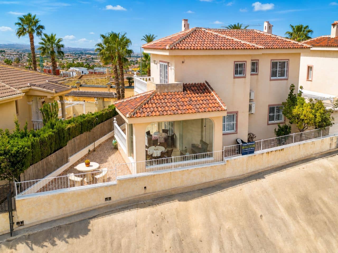 3 bedroom Villa for sale in Rojales with pool garage - € 357,000 (Ref: 9919092)
