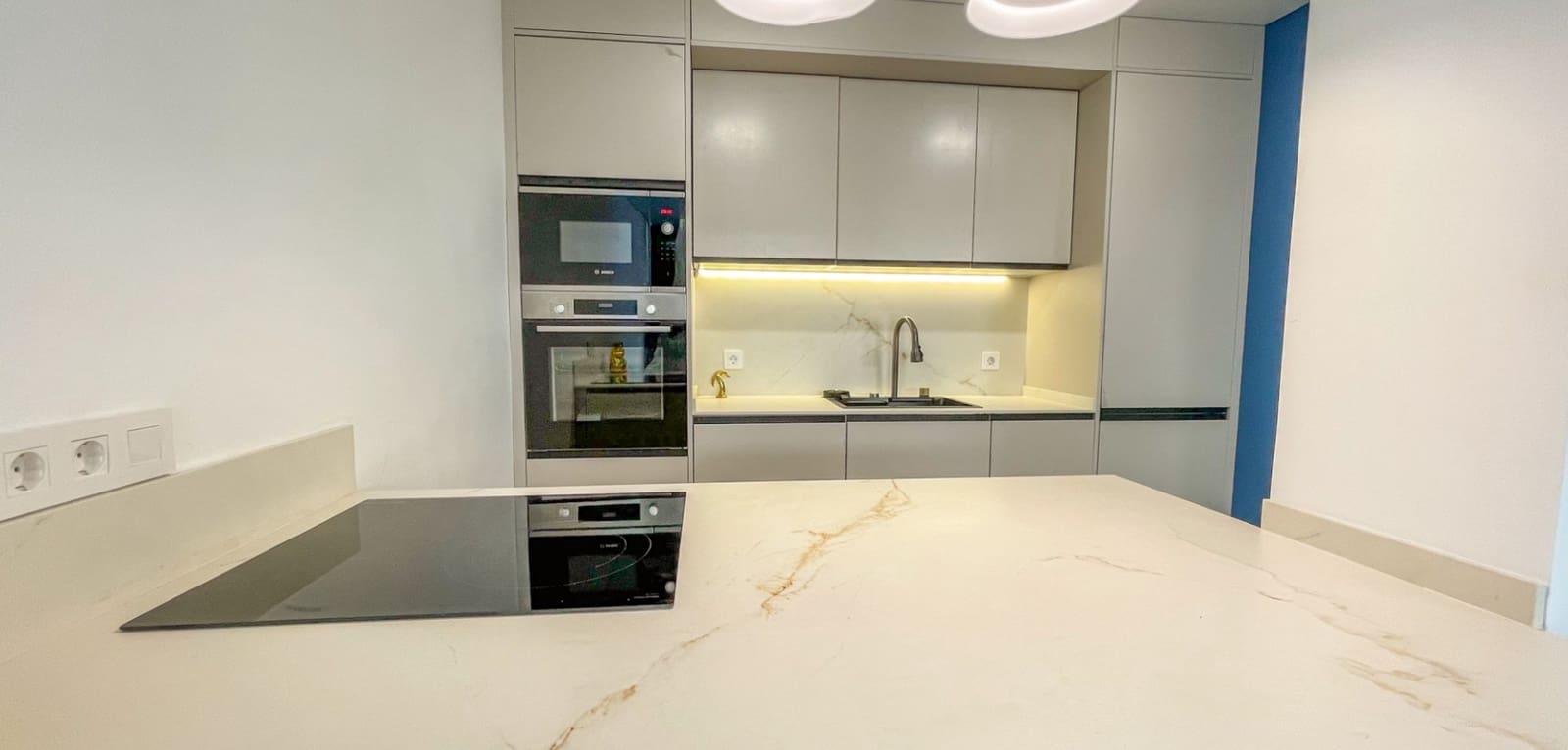 2 chambre Appartement à vendre à Torrevieja avec garage - 265 000 € (Ref: 9920920)