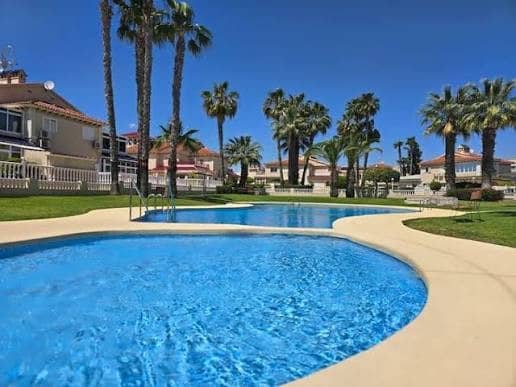 2 soveværelse Lejlighed til salg i Playa Flamenca, Orihuela med swimmingpool - € 190.000 (Ref: 9920928)