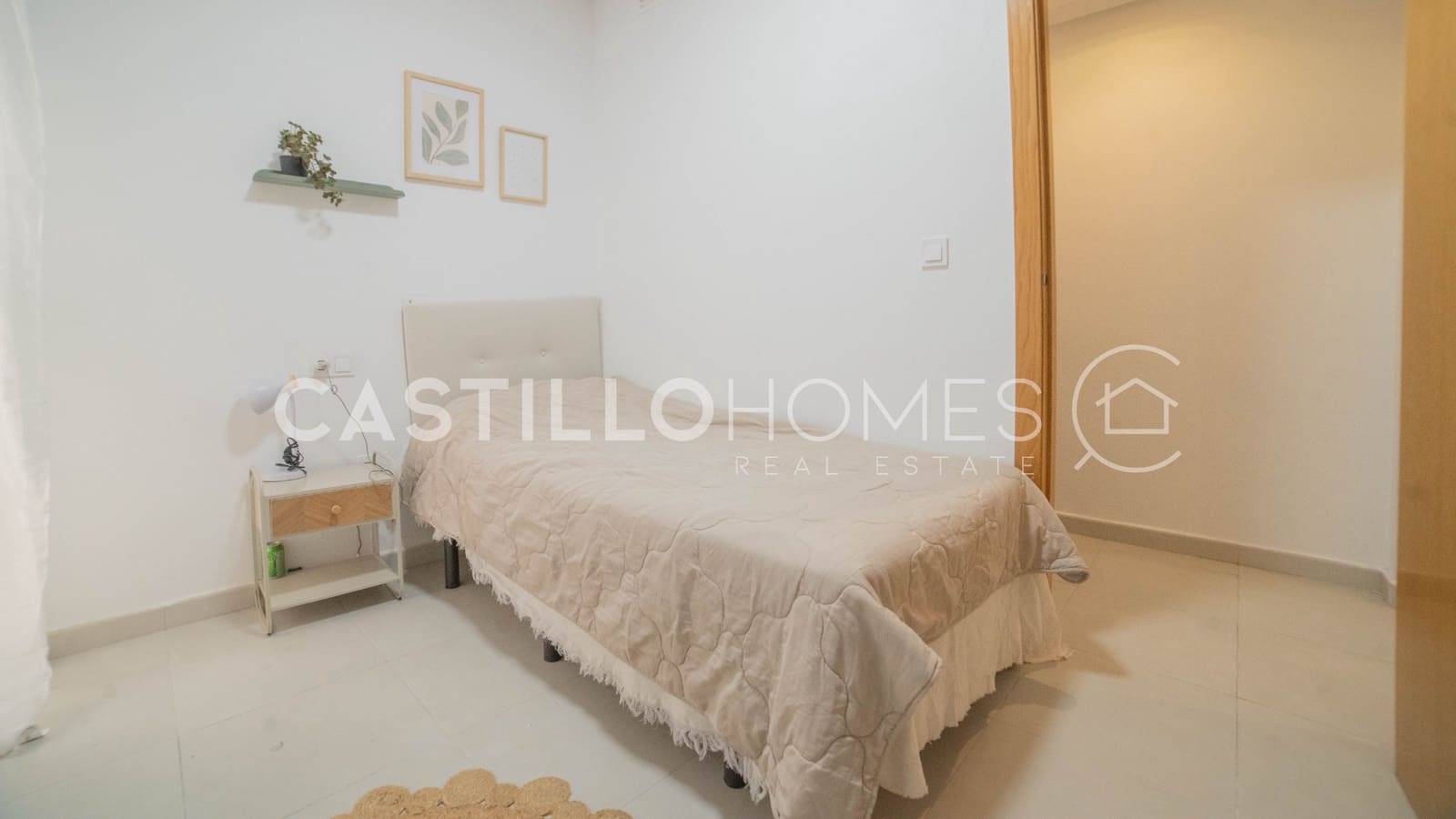 3 makuuhuone Huoneisto myytävänä paikassa Torrevieja mukana 
autotalli - 220 000 € (Ref: 9922719)