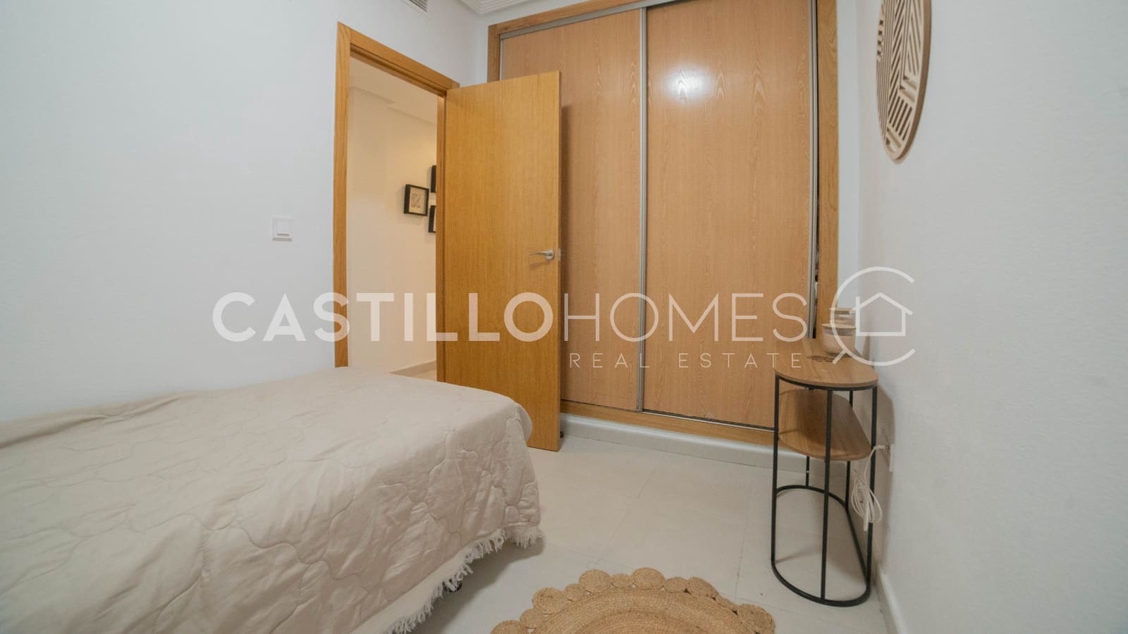 3 makuuhuone Huoneisto myytävänä paikassa Torrevieja mukana 
autotalli - 220 000 € (Ref: 9922719)