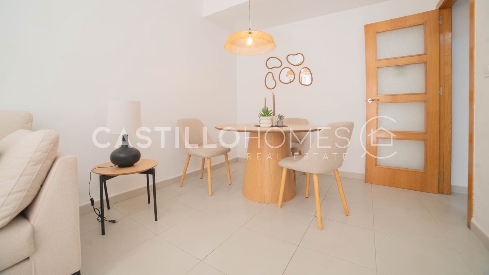 3 makuuhuone Huoneisto myytävänä paikassa Torrevieja mukana 
autotalli - 220 000 € (Ref: 9922719)