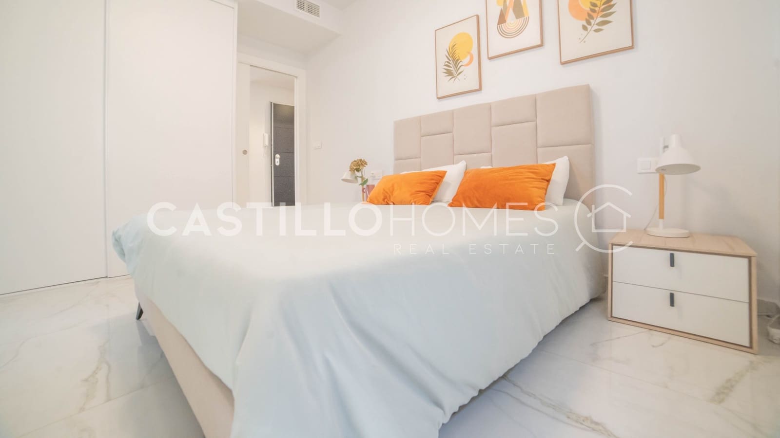 2 soveværelse Lejlighed til salg i Orihuela Costa med swimmingpool garage - € 315.000 (Ref: 9922727)