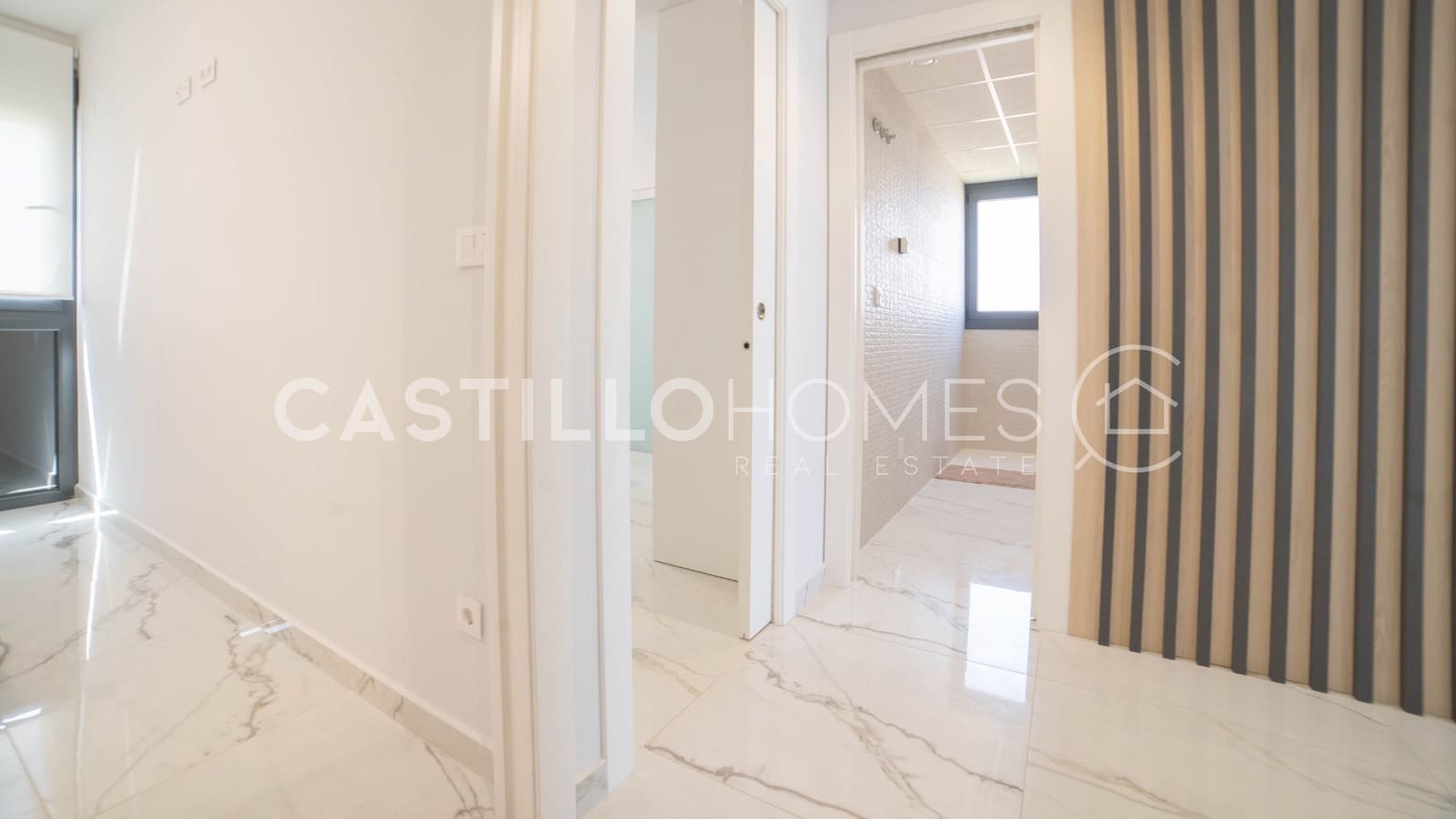 2 soveværelse Lejlighed til salg i Orihuela Costa med swimmingpool garage - € 315.000 (Ref: 9922727)