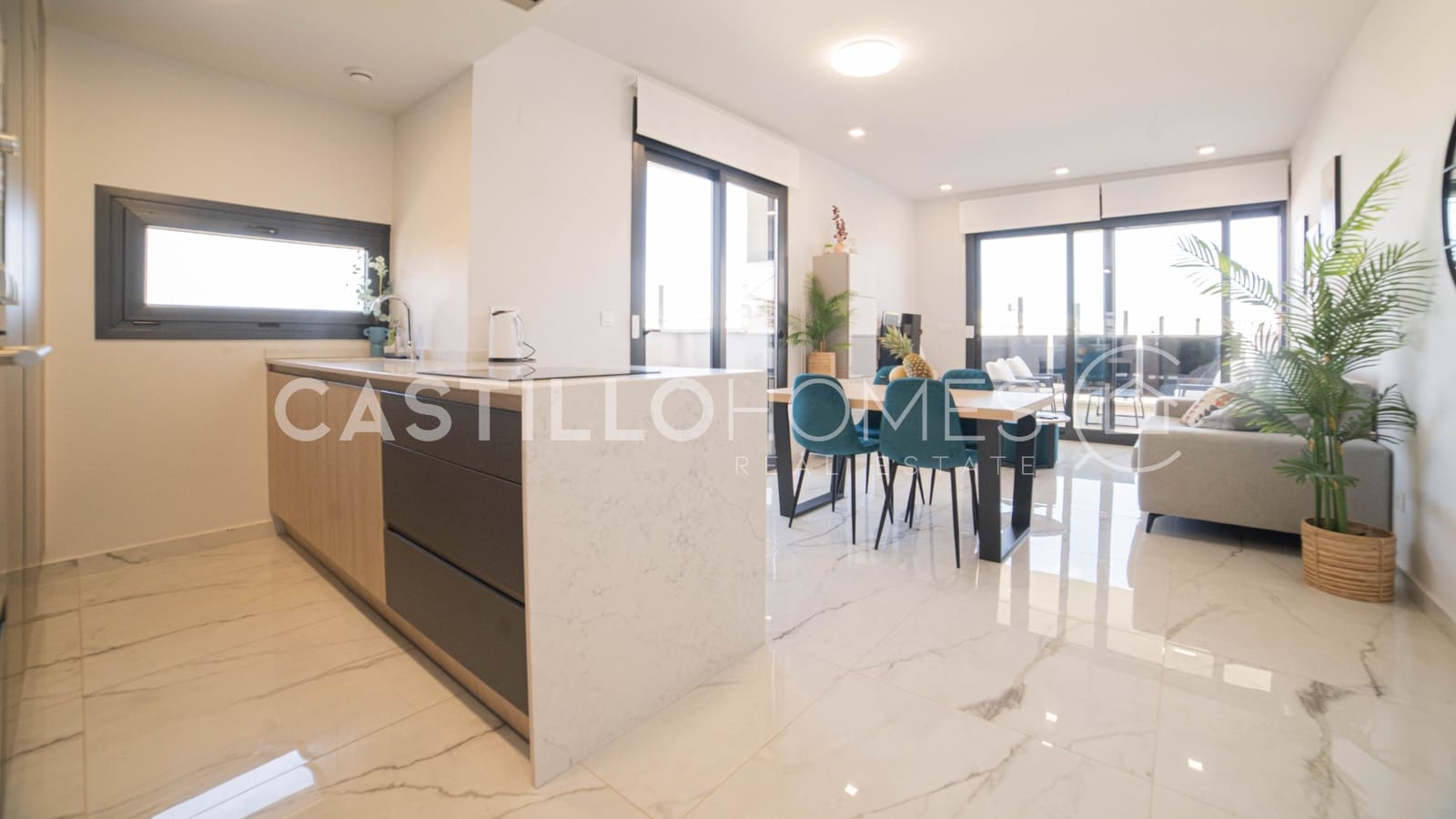 2 soveværelse Lejlighed til salg i Orihuela Costa med swimmingpool garage - € 315.000 (Ref: 9922727)