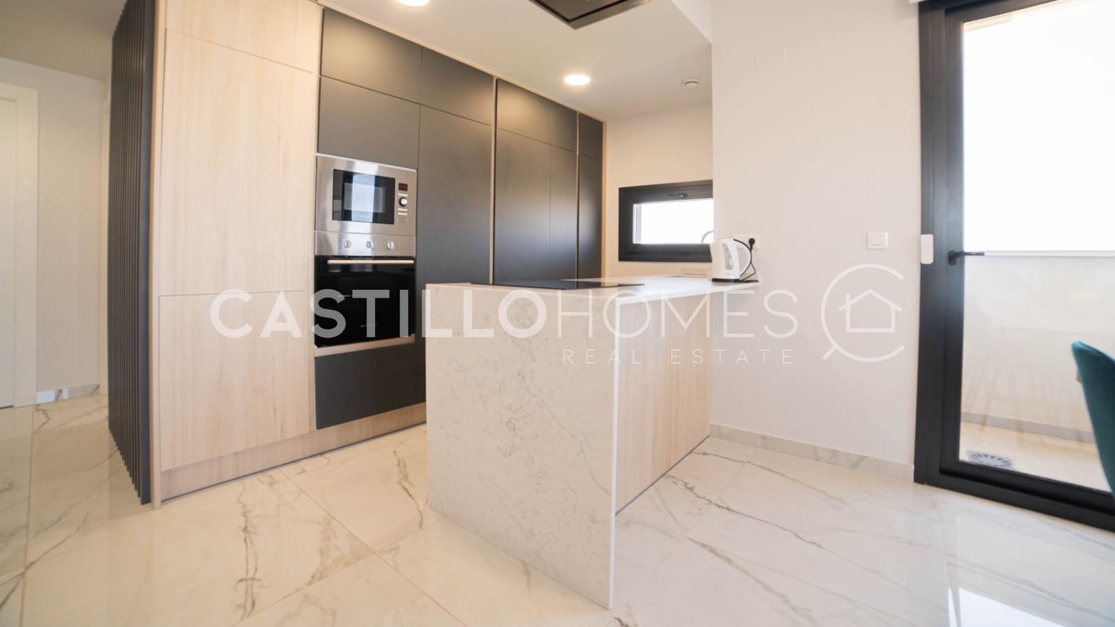 2 soveværelse Lejlighed til salg i Orihuela Costa med swimmingpool garage - € 315.000 (Ref: 9922727)