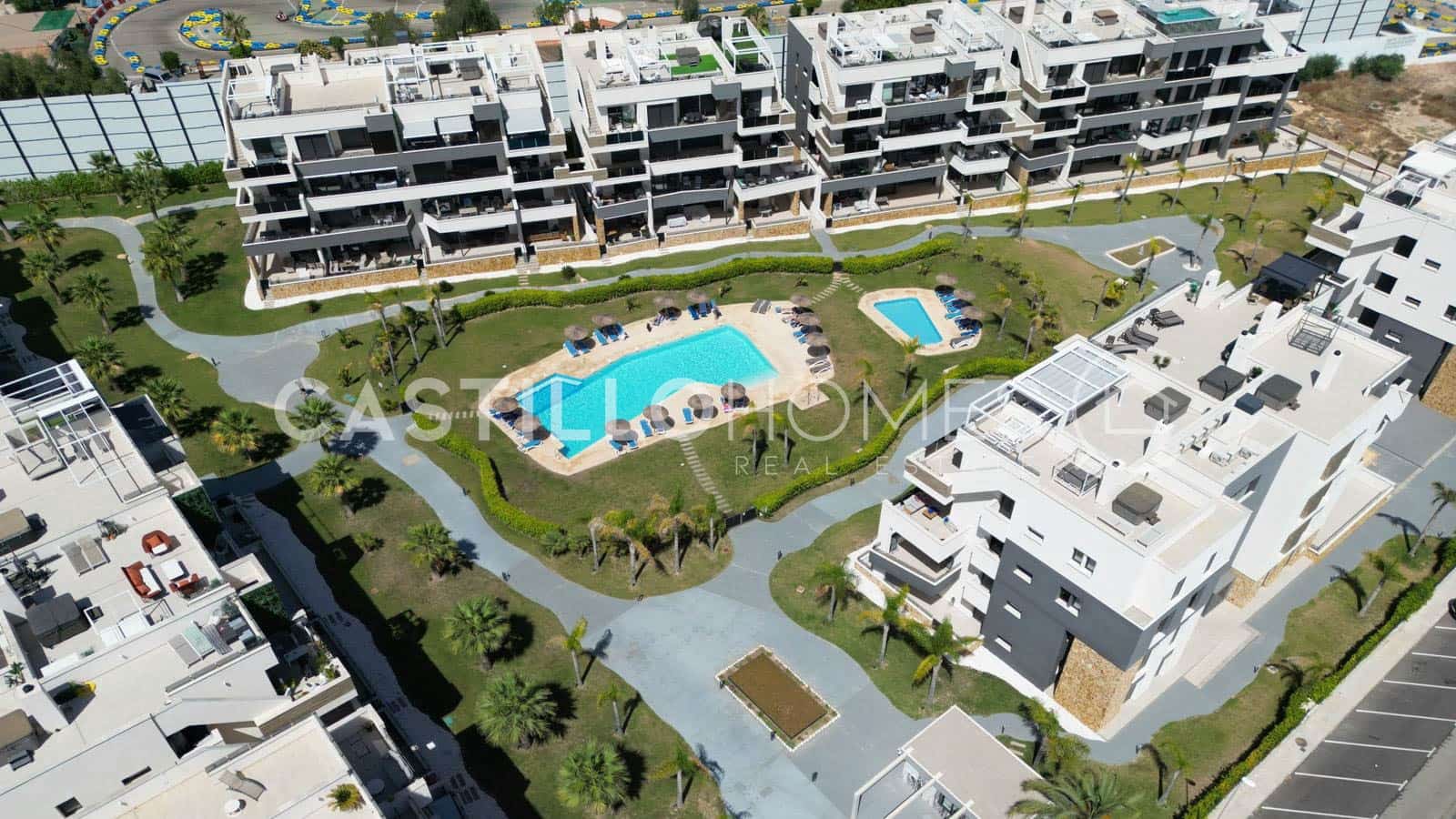 2 soveværelse Lejlighed til salg i Orihuela Costa med swimmingpool garage - € 315.000 (Ref: 9922727)