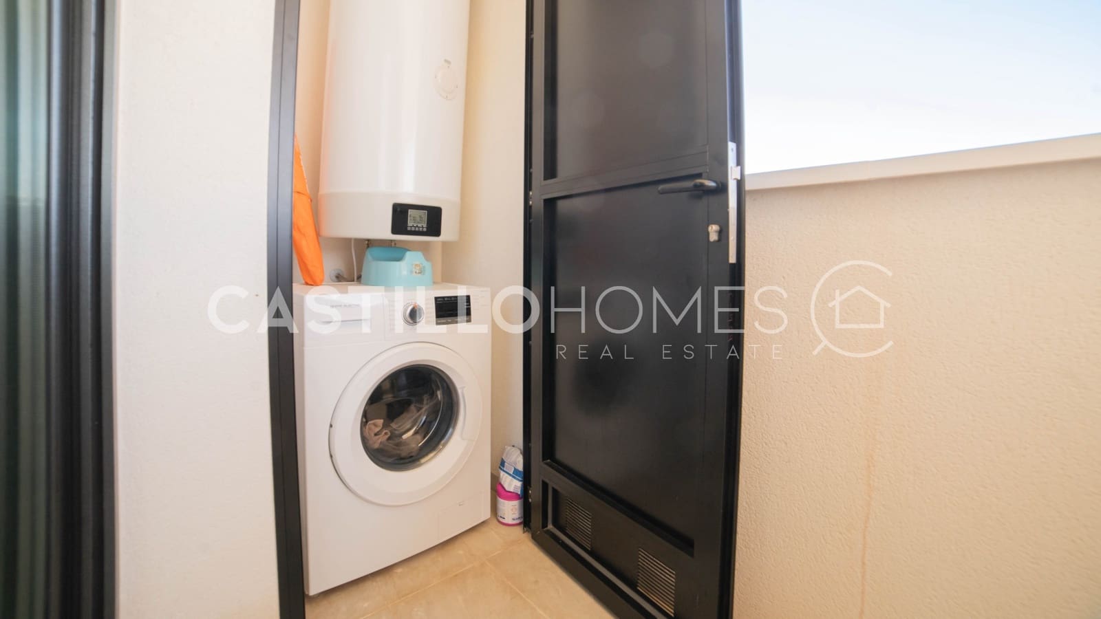 2 soveværelse Lejlighed til salg i Orihuela Costa med swimmingpool garage - € 315.000 (Ref: 9922727)