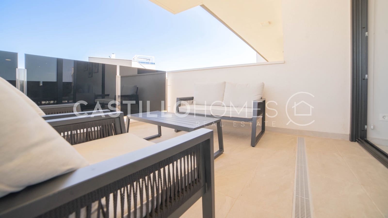 2 soveværelse Lejlighed til salg i Orihuela Costa med swimmingpool garage - € 315.000 (Ref: 9922727)