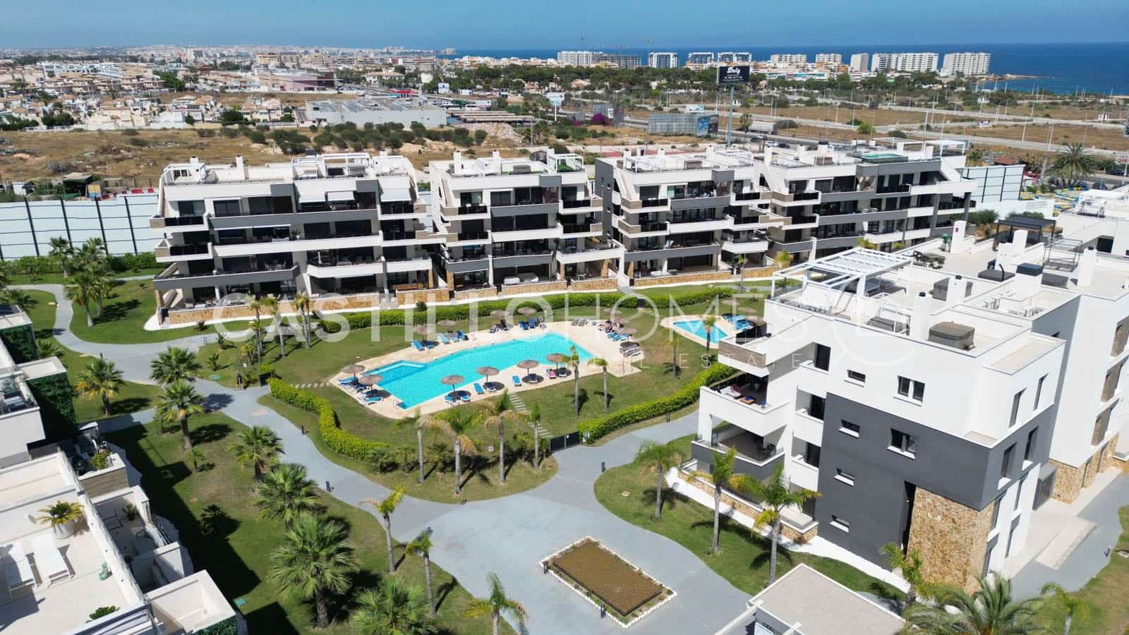 2 soveværelse Lejlighed til salg i Orihuela Costa med swimmingpool garage - € 315.000 (Ref: 9922727)