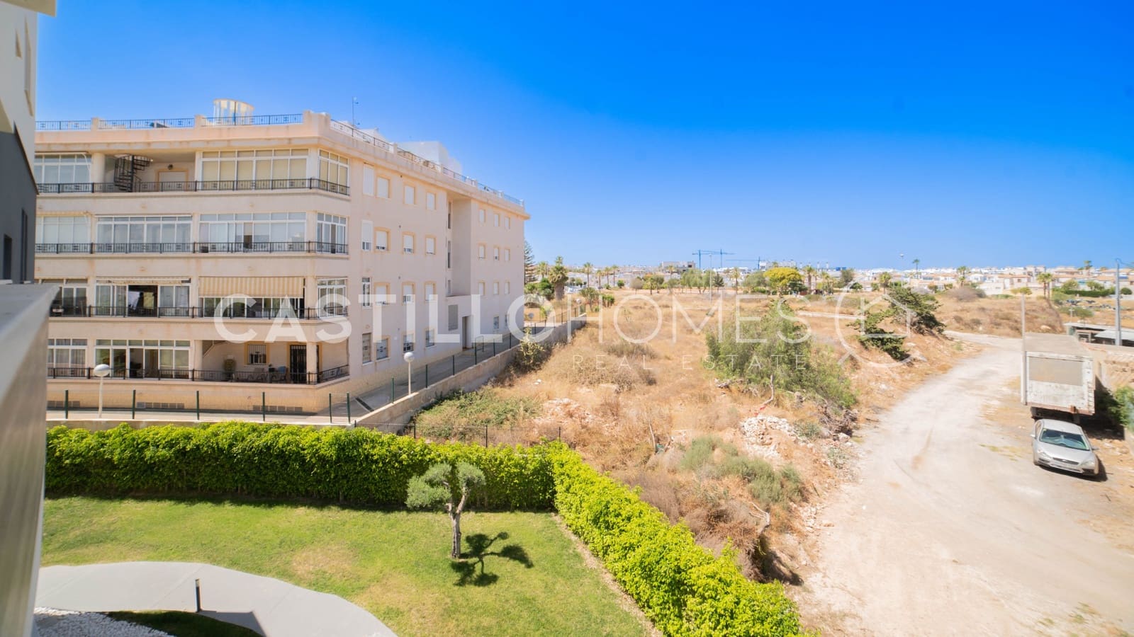 2 soveværelse Lejlighed til salg i Orihuela Costa med swimmingpool garage - € 315.000 (Ref: 9922727)
