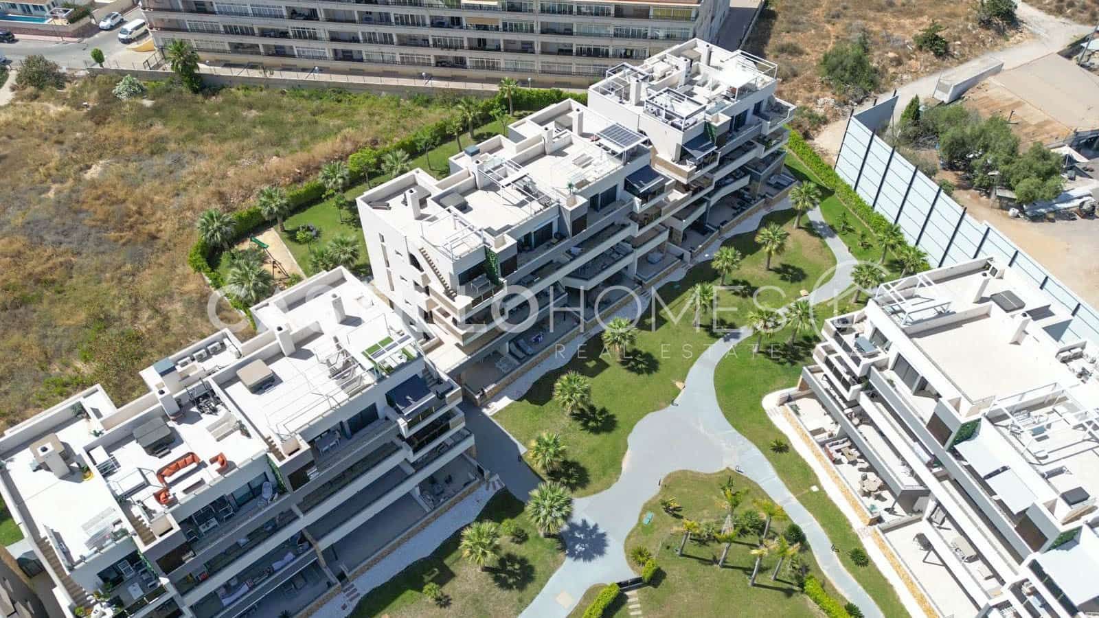 2 soveværelse Lejlighed til salg i Orihuela Costa med swimmingpool garage - € 315.000 (Ref: 9922727)