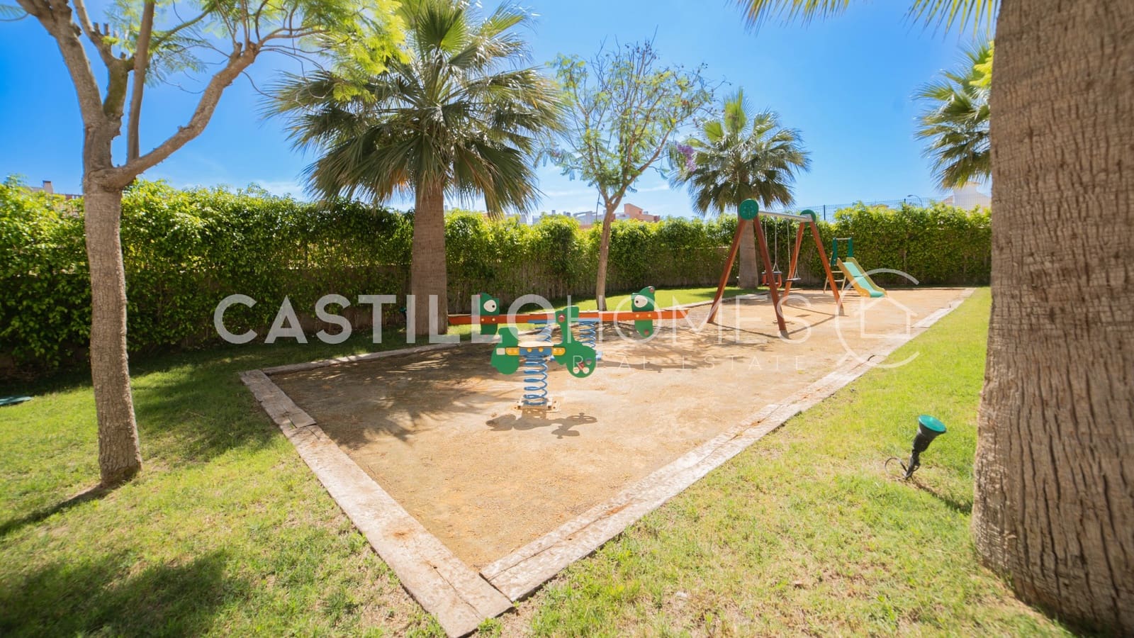 2 soveværelse Lejlighed til salg i Orihuela Costa med swimmingpool garage - € 315.000 (Ref: 9922727)