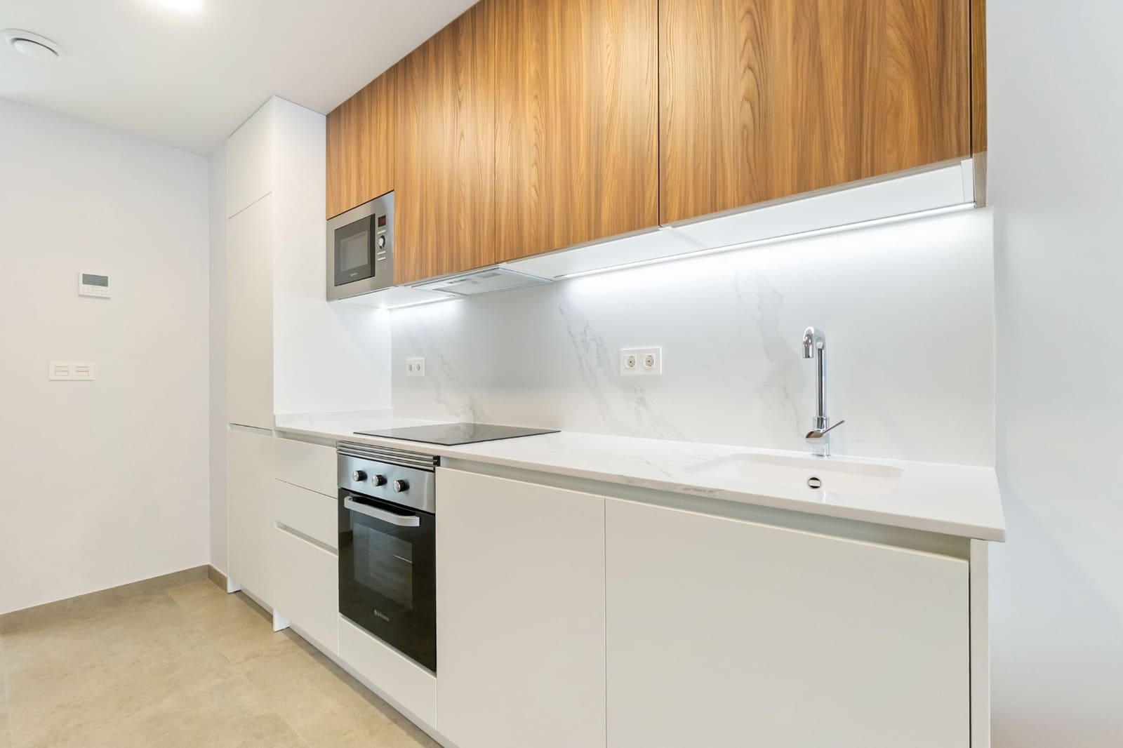 2 chambre Appartement de Plage à vendre à Torrevieja avec piscine - 249 900 € (Ref: 9936396)