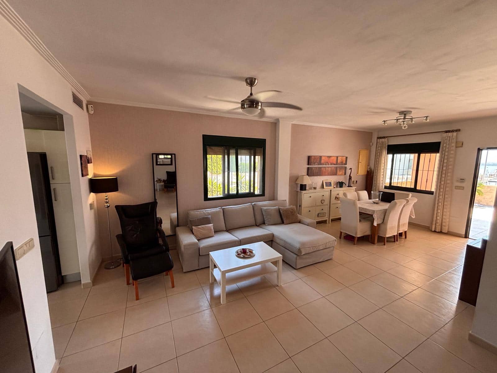4 soveværelse Villa til salg i Ciudad Quesada med swimmingpool - € 470.000 (Ref: 9938899)