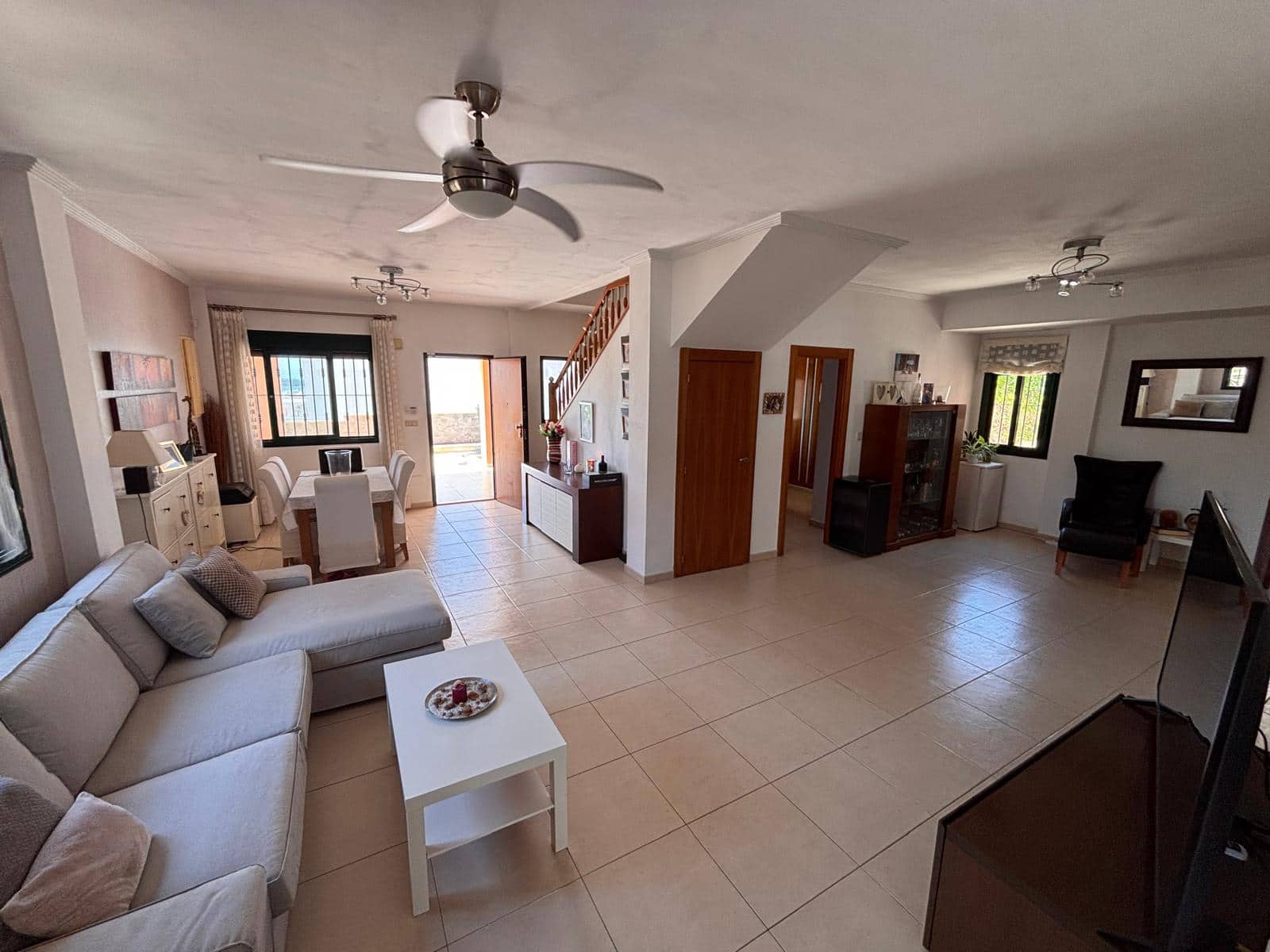 4 soveværelse Villa til salg i Ciudad Quesada med swimmingpool - € 470.000 (Ref: 9938899)