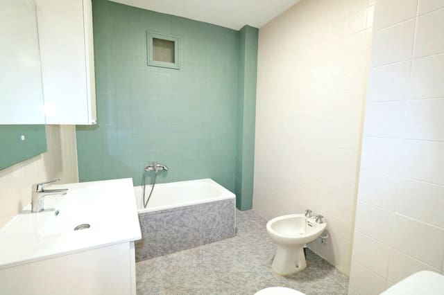3 Zimmer Apartment zu verkaufen in Torrevieja - 162.900 € (Ref: 9938900)