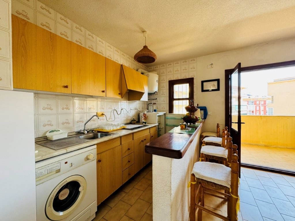 3 slaapkamer Appartement te koop in La Mata - € 175.000 (Ref: 9940840)