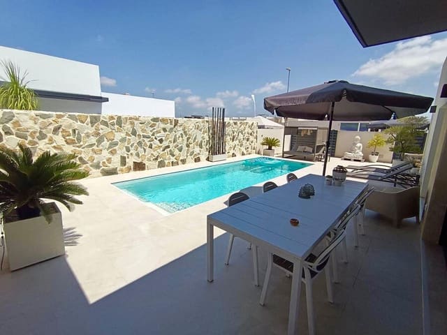 3 bedroom Villa for sale in Daya Nueva with pool - € 445,000 (Ref: 9941196)