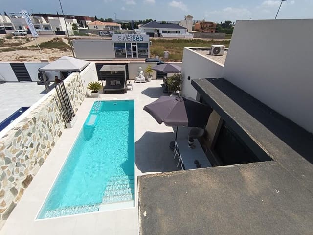 3 bedroom Villa for sale in Daya Nueva with pool - € 445,000 (Ref: 9941196)