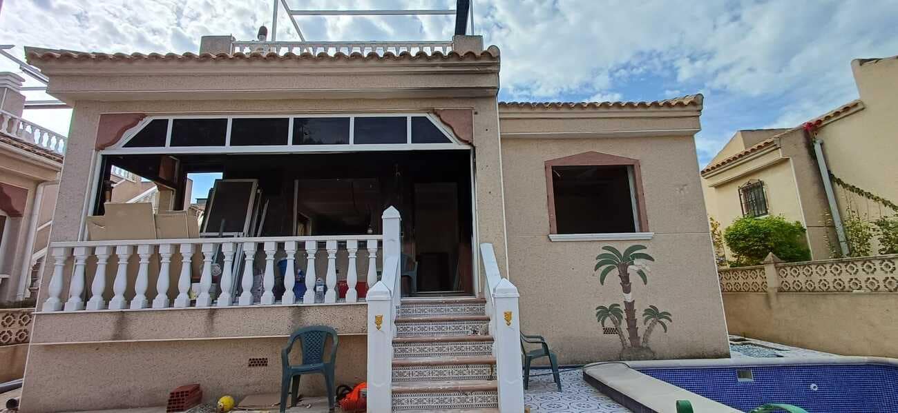 3 sypialnia Willa na sprzedaż w Algorfa z basenem garażem - 329 000 € (Ref: 9950617)