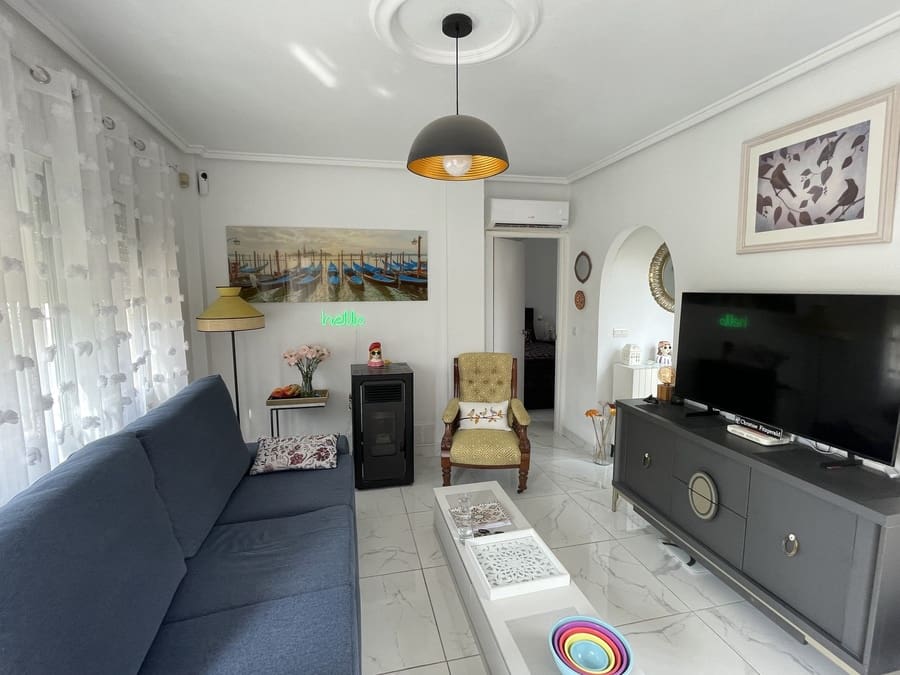 2 sovrum Semi-fristående Villa till salu i Rojales med pool - 220 000 € (Ref: 9950618)