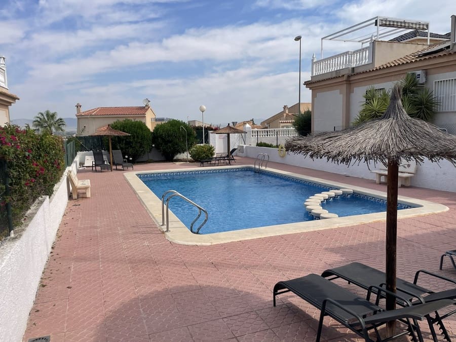 2 sovrum Semi-fristående Villa till salu i Rojales med pool - 220 000 € (Ref: 9950618)