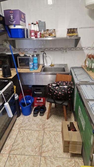 Kommersiell til salgs i Torrevieja - € 59 000 (Ref: 9953570)