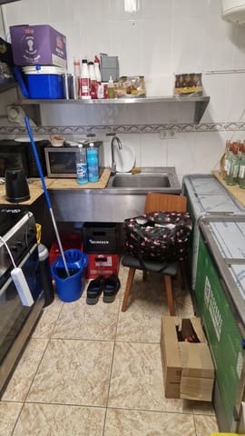 Kommersiell til salgs i Torrevieja - € 59 000 (Ref: 9953570)