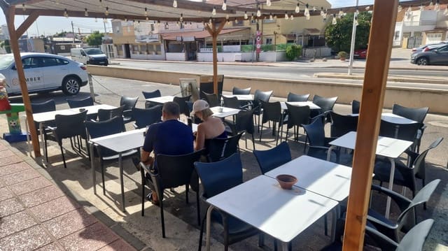 Kommersiell til salgs i Torrevieja - € 59 000 (Ref: 9953570)