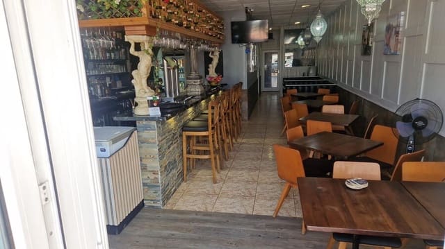 Kommersiell til salgs i Torrevieja - € 59 000 (Ref: 9953570)