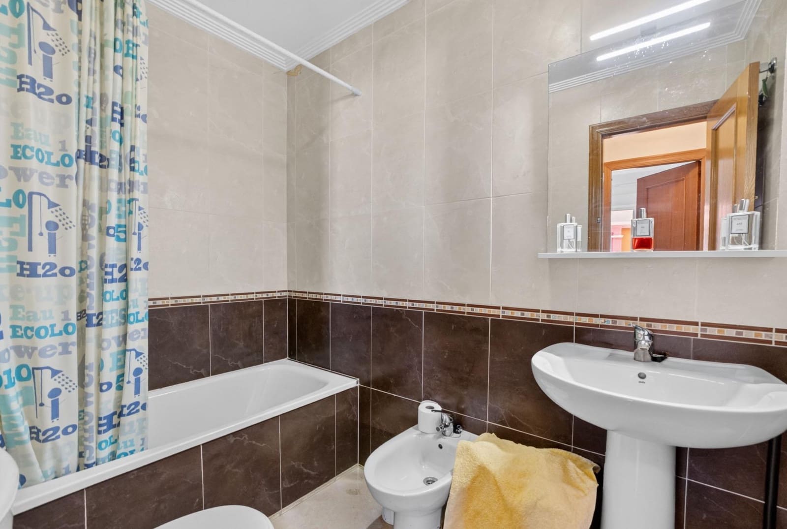 2 soverom Penthouse til salgs i Torrevieja med svømmebasseng - € 199 000 (Ref: 9953577)