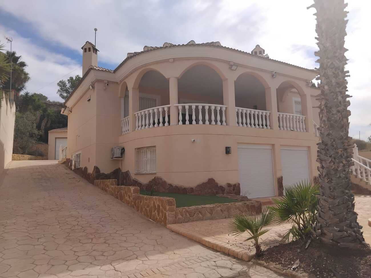 5 Zimmer Villa zu verkaufen in Algorfa mit Pool Garage - 780.000 € (Ref: 9956332)