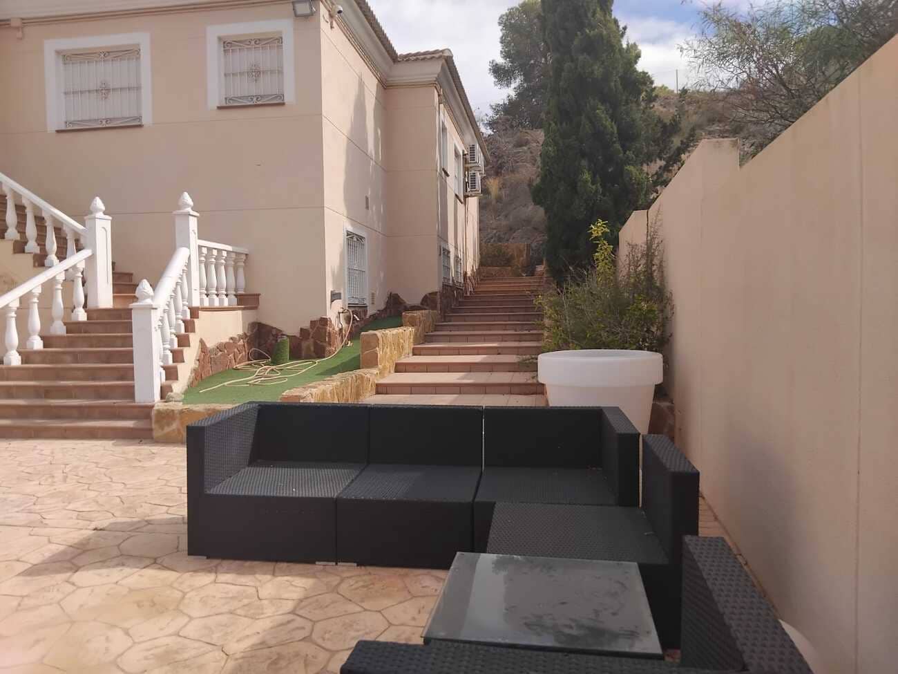 5 Zimmer Villa zu verkaufen in Algorfa mit Pool Garage - 780.000 € (Ref: 9956332)