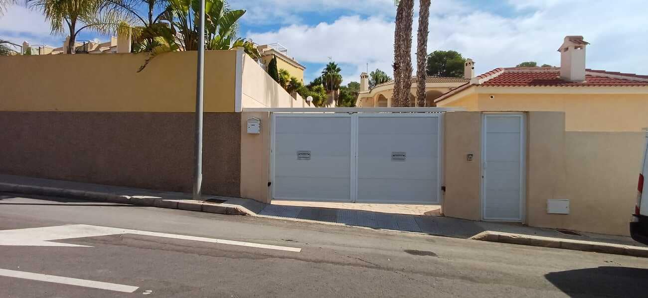 5 Zimmer Villa zu verkaufen in Algorfa mit Pool Garage - 780.000 € (Ref: 9956332)