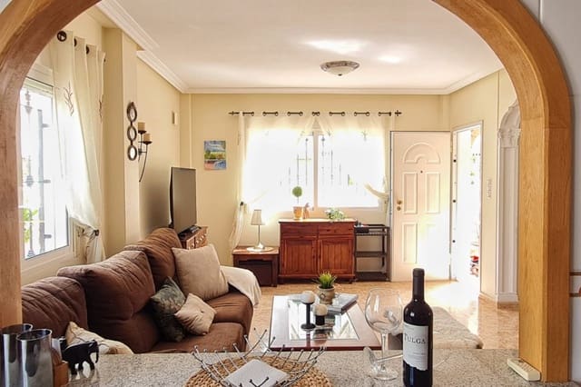 3 soverom Kjedet enebolig til salgs i Orihuela Costa, Orihuela med svømmebasseng - € 255 000 (Ref: 9960972)