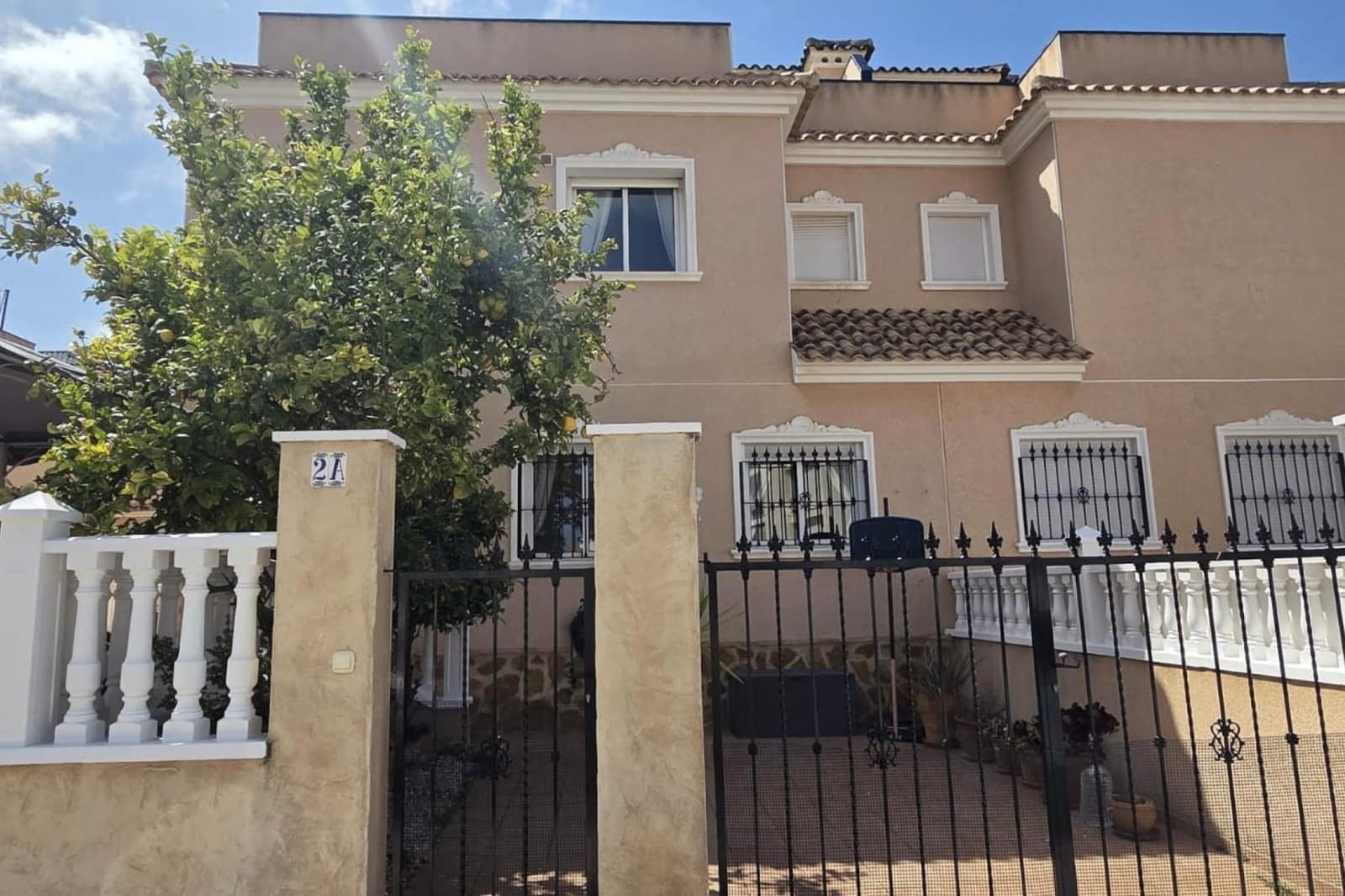3 soverom Kjedet enebolig til salgs i Orihuela Costa med svømmebasseng - € 255 000 (Ref: 9960972)