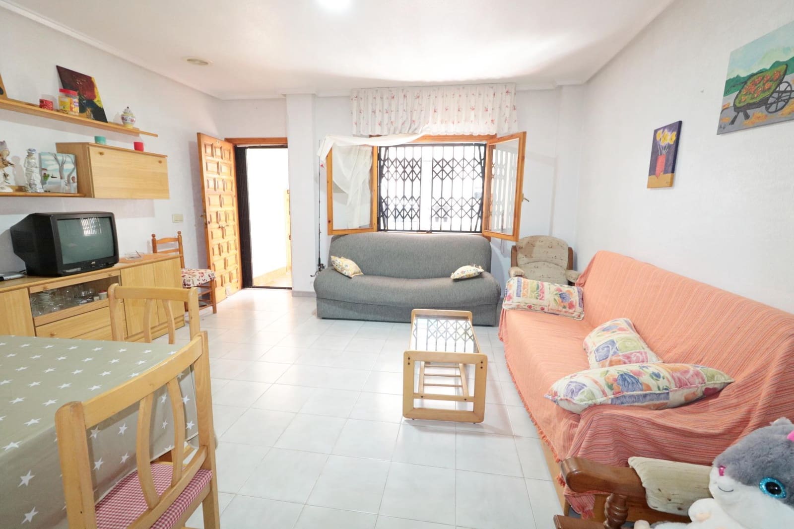 2 makuuhuone Bungalow myytävänä paikassa Torrevieja - 145 500 € (Ref: 9960973)