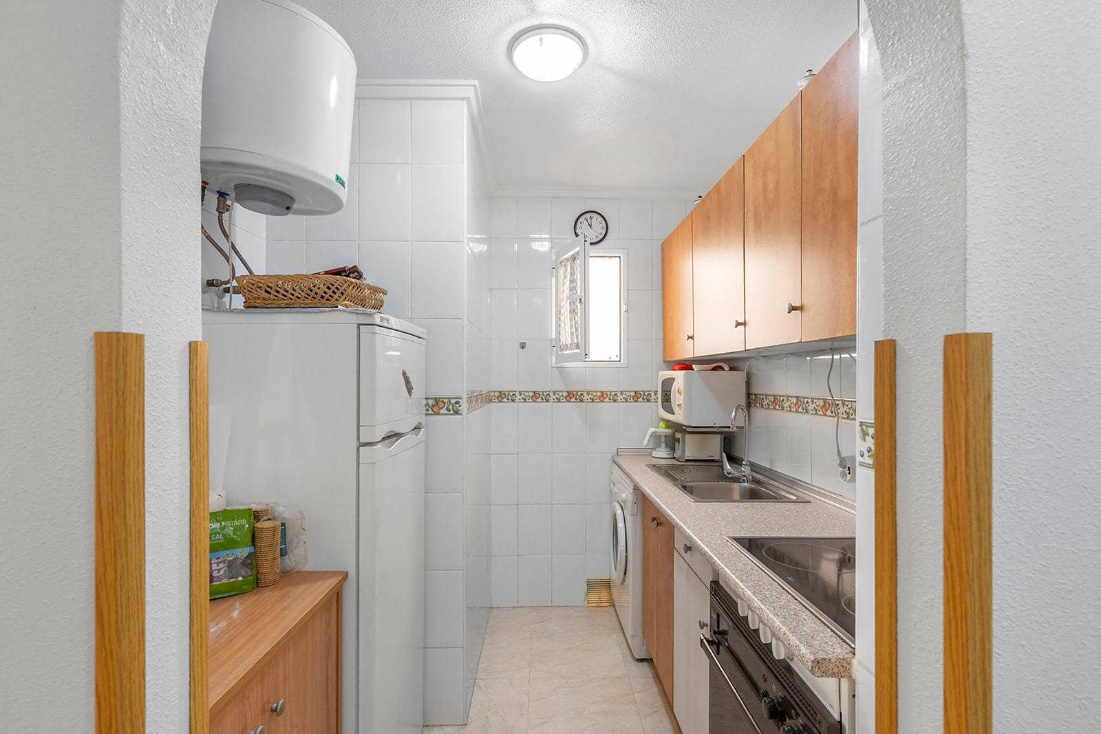 Apartamento de 2 habitaciones en Torrevieja en venta con piscina - 138.900 € (Ref: 9964157)