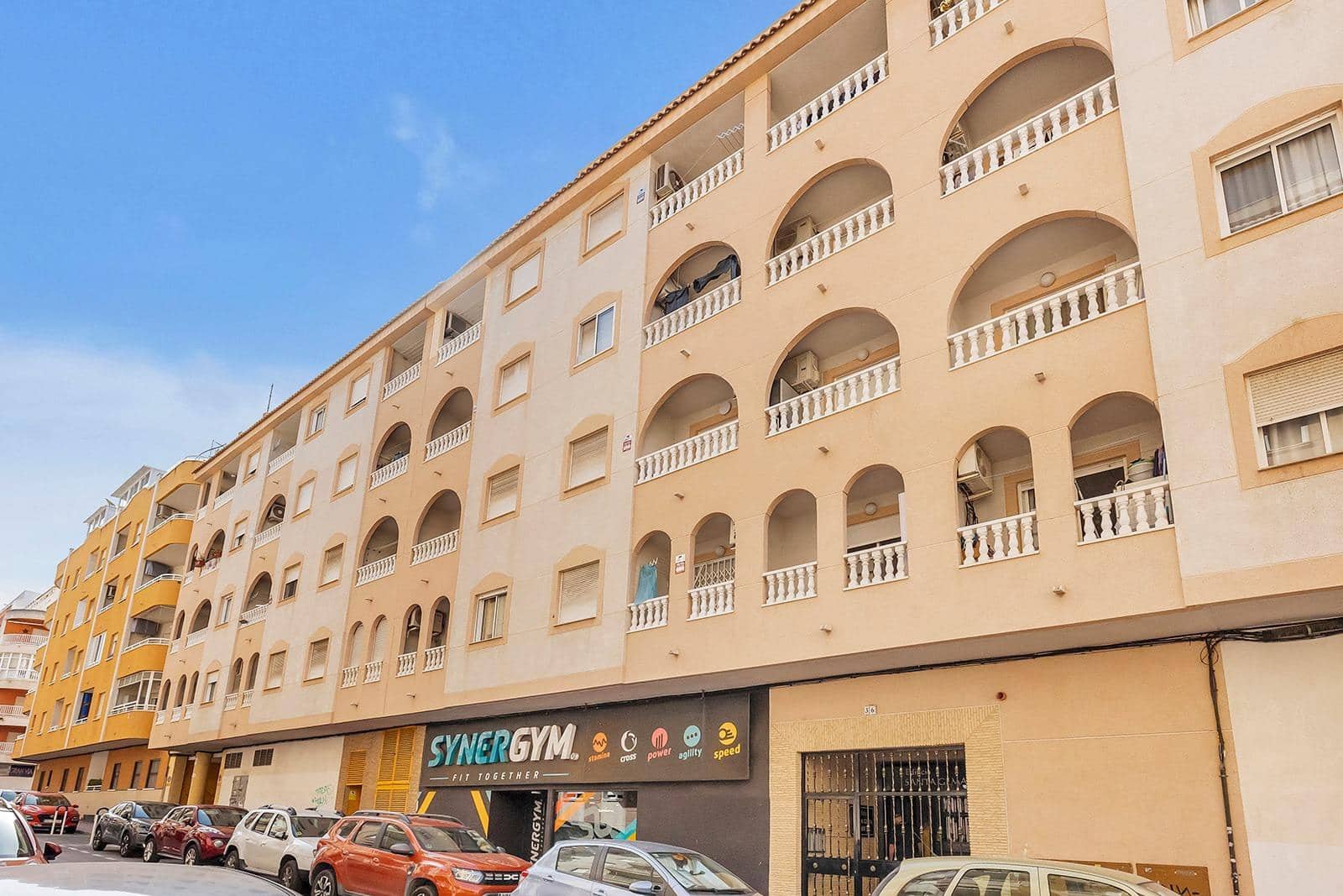 Apartamento de 2 habitaciones en Torrevieja en venta con piscina - 138.900 € (Ref: 9964157)